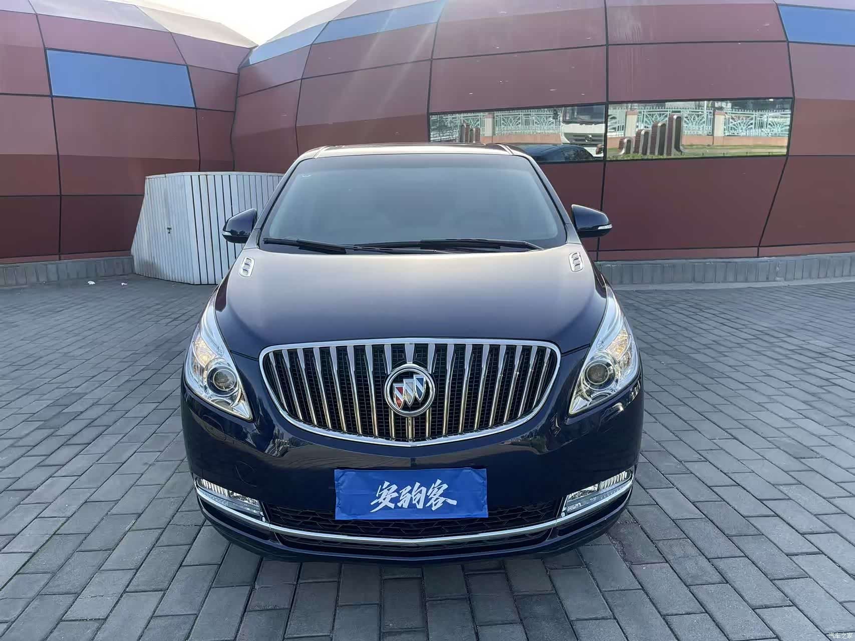 Buick GL8, 2015 3