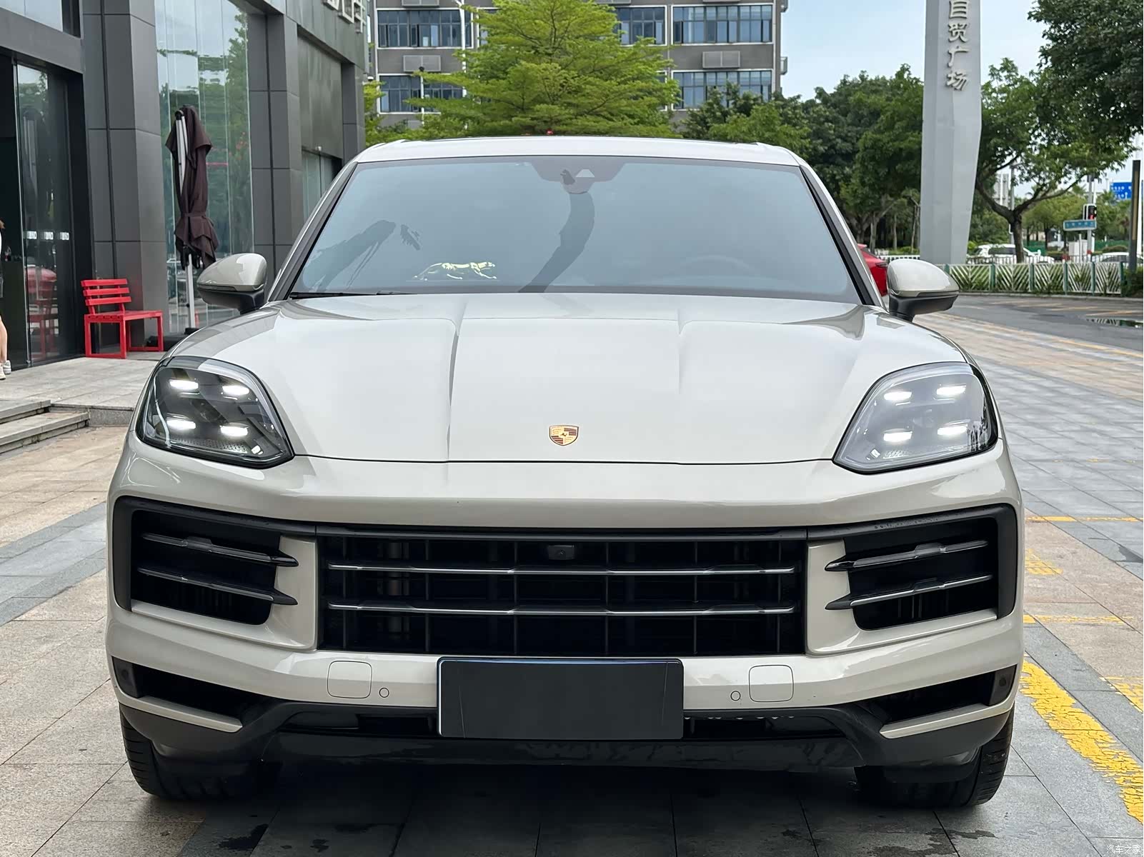 Porsche Cayenne, 2025 2