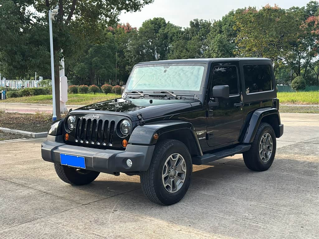 Jeep 2013 3.6L Sahara