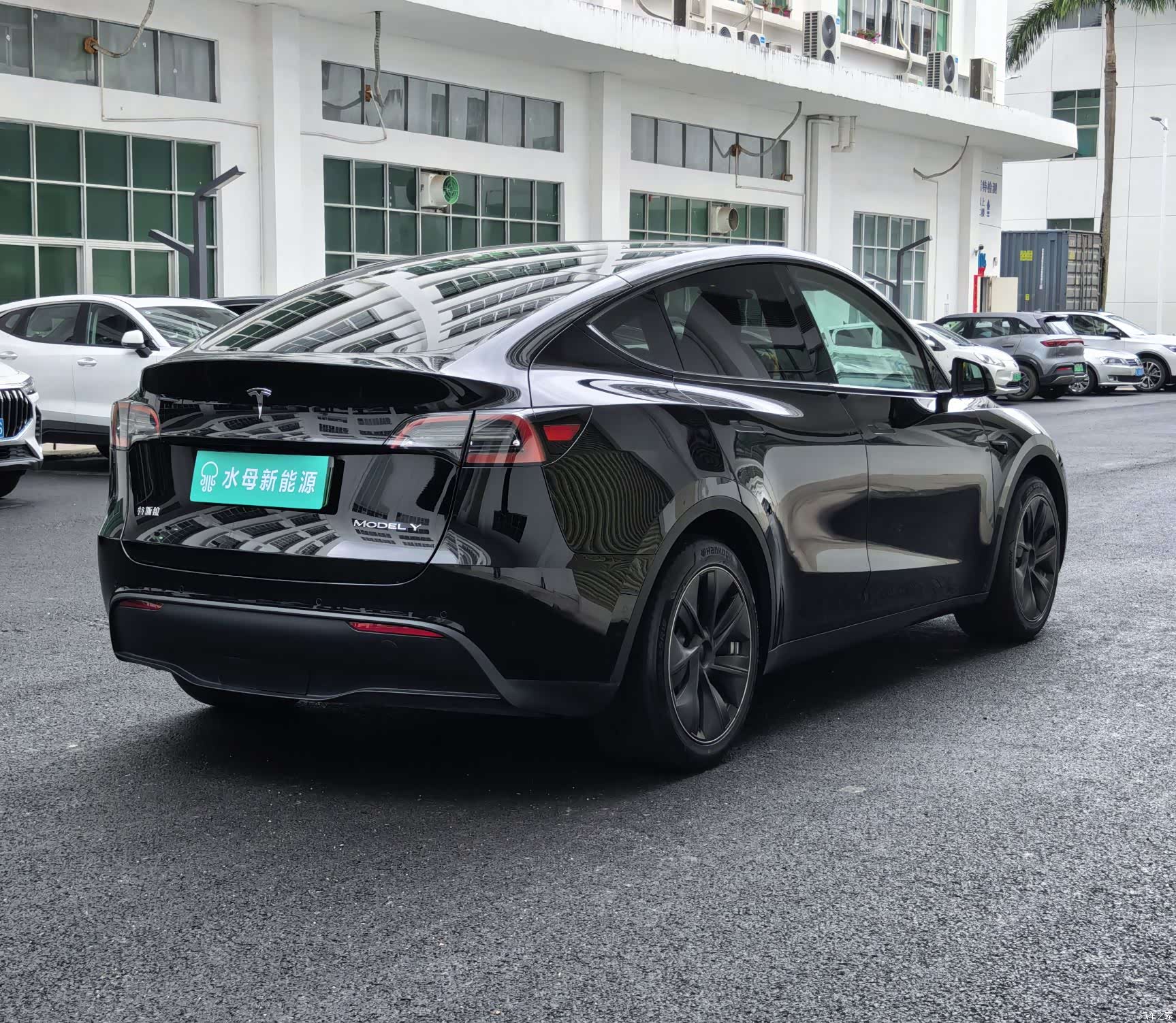 Tesla Model Y, 2024 9