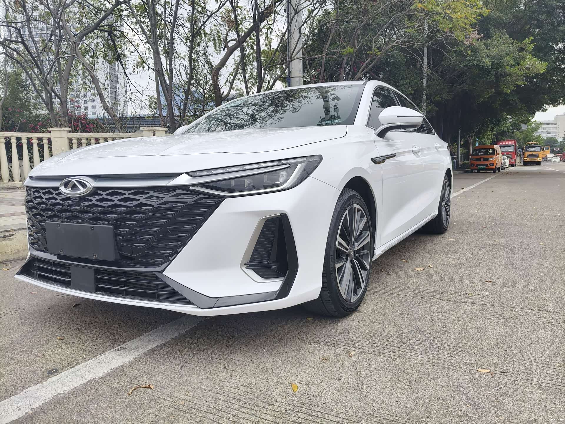 Chery Arrizo 8