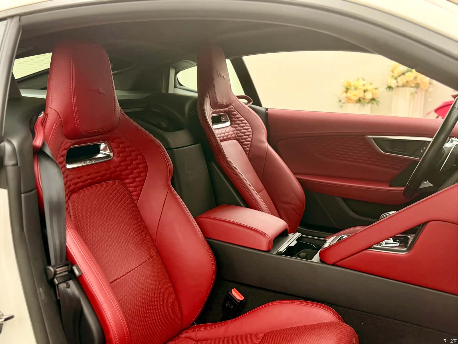 Jaguar F-TYPE, 2022 16