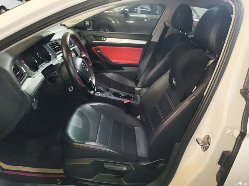 Volkswagen Lamando, 2018 15