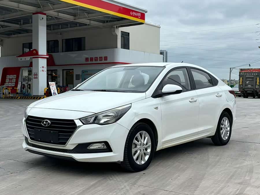 Hyundai Accent 2016, фото 1