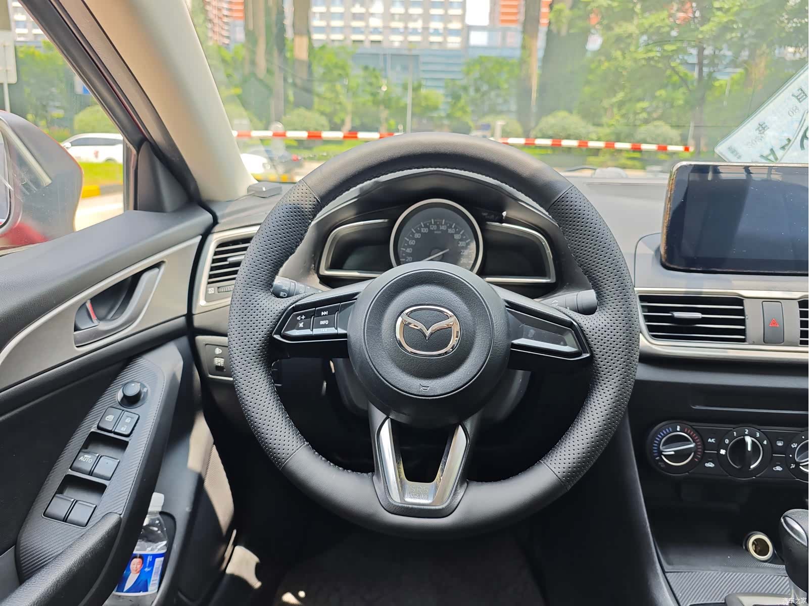 Mazda Mazda3, 2018 12