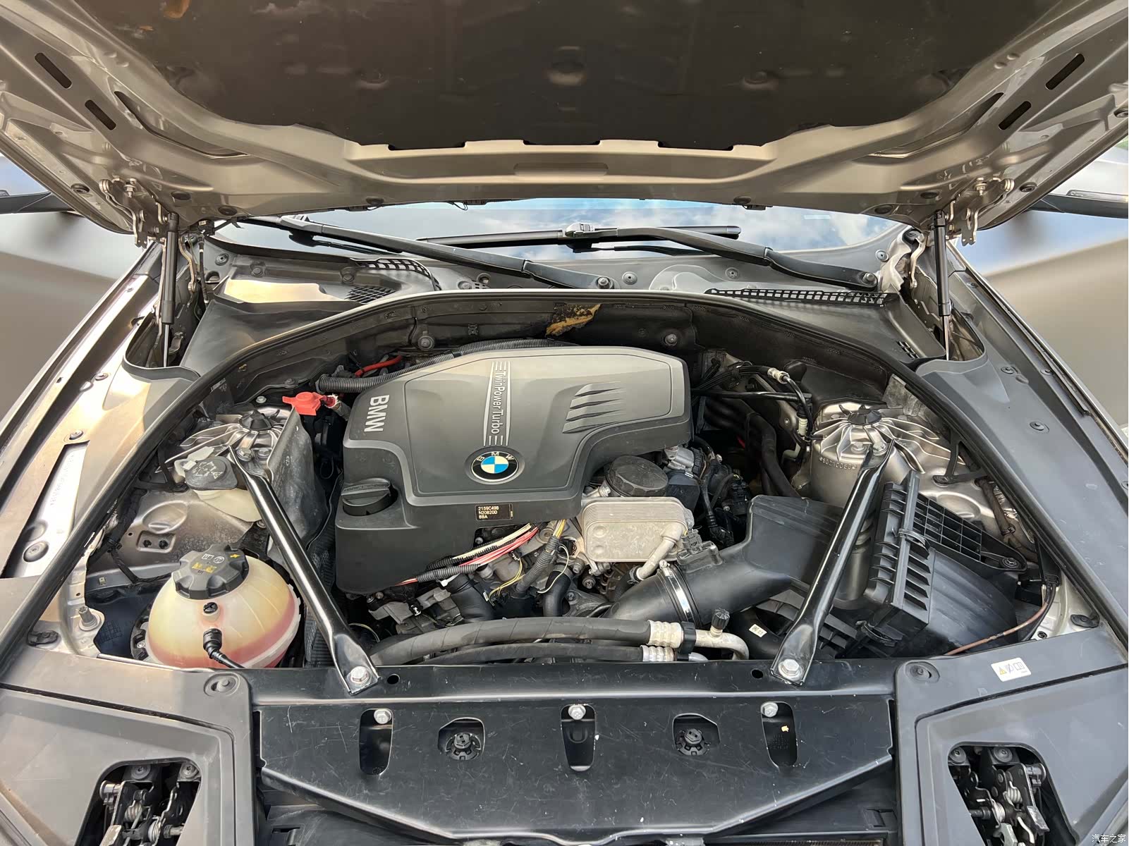 BMW 5 Series, 2015 16