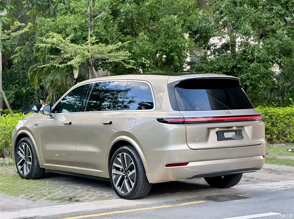 Li Auto L9, 2022 7