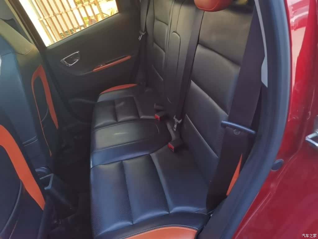 Geely X1, 2017 13