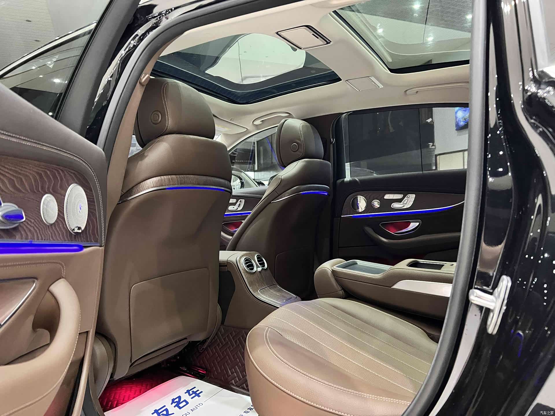 Mercedes-Benz E-Class, 2023 15