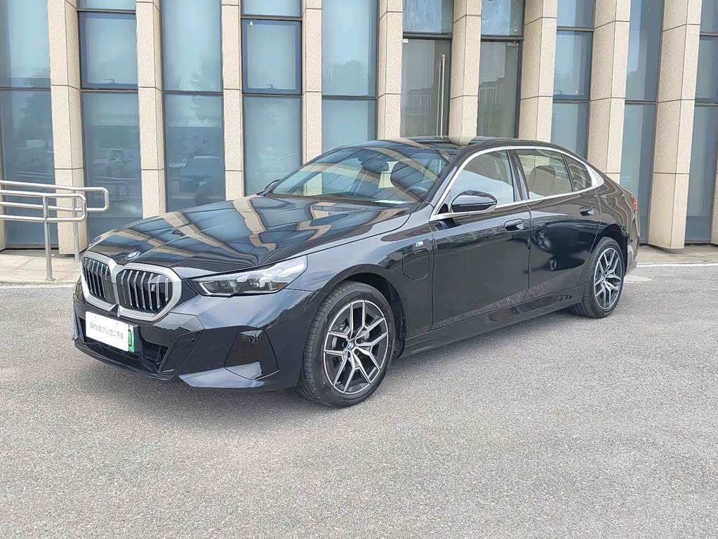 BMW i5