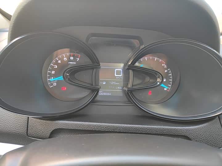 Aeolus AX7 2015 2.0L МКПП zhi yi xing