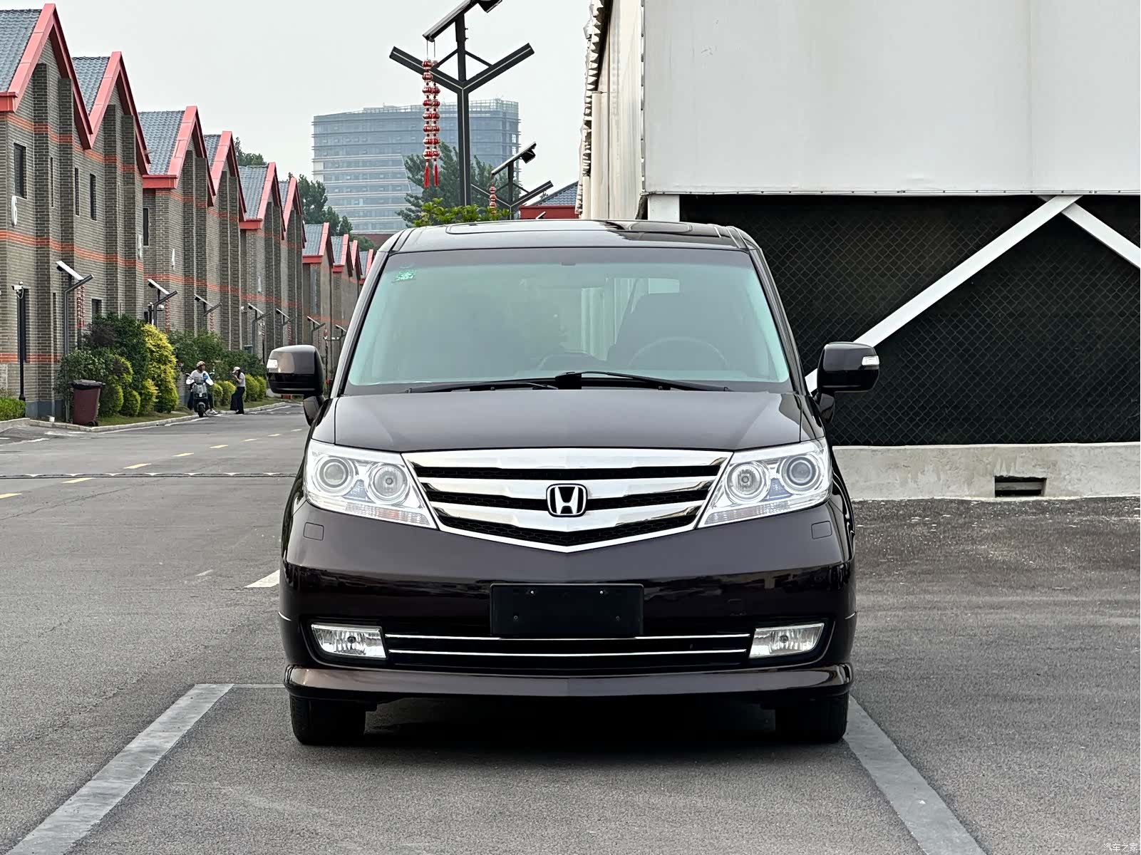 Honda Elysion, 2014 4