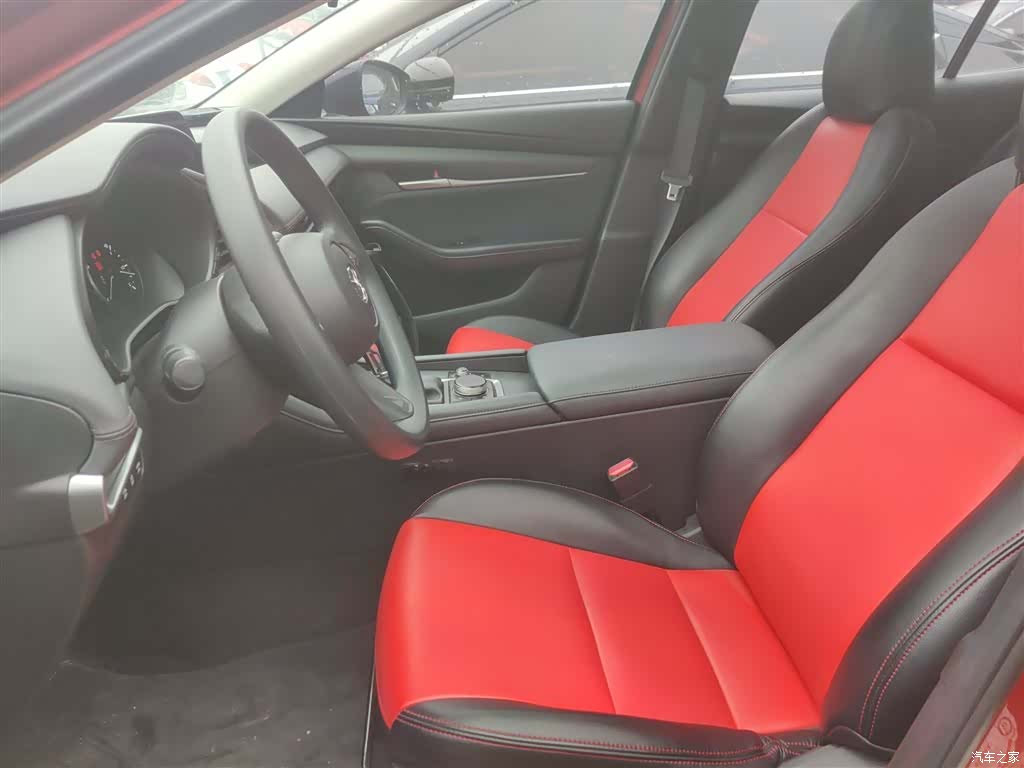 Mazda Mazda3, 2021 11