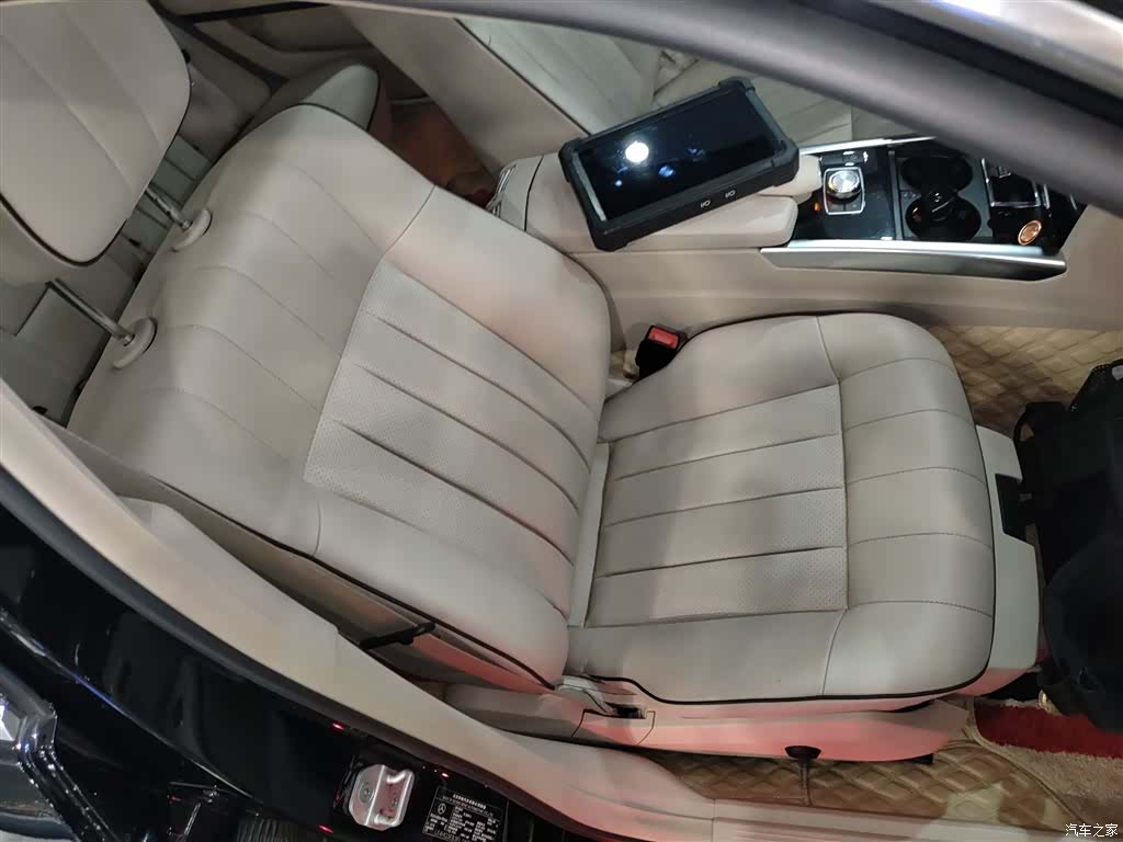 Mercedes-Benz E-Class, 2015 25