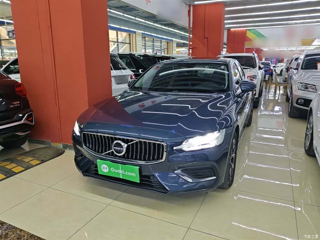 Volvo S60, 2023 1