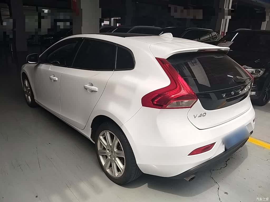 Volvo V40, 2019 все фото