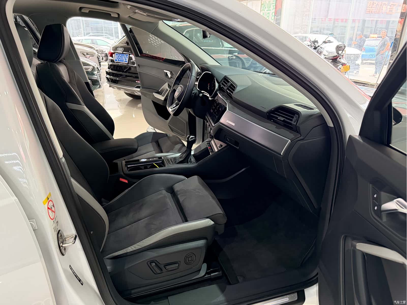 Audi Q3, 2023 9