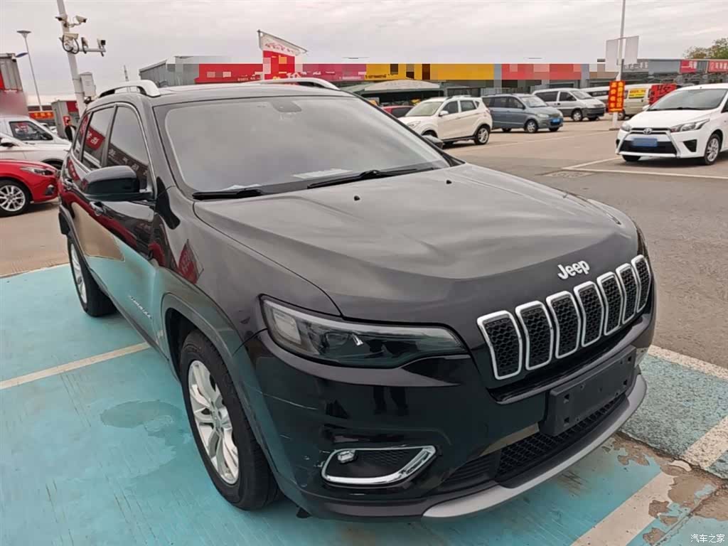 Jeep Cherokee, 2019 4