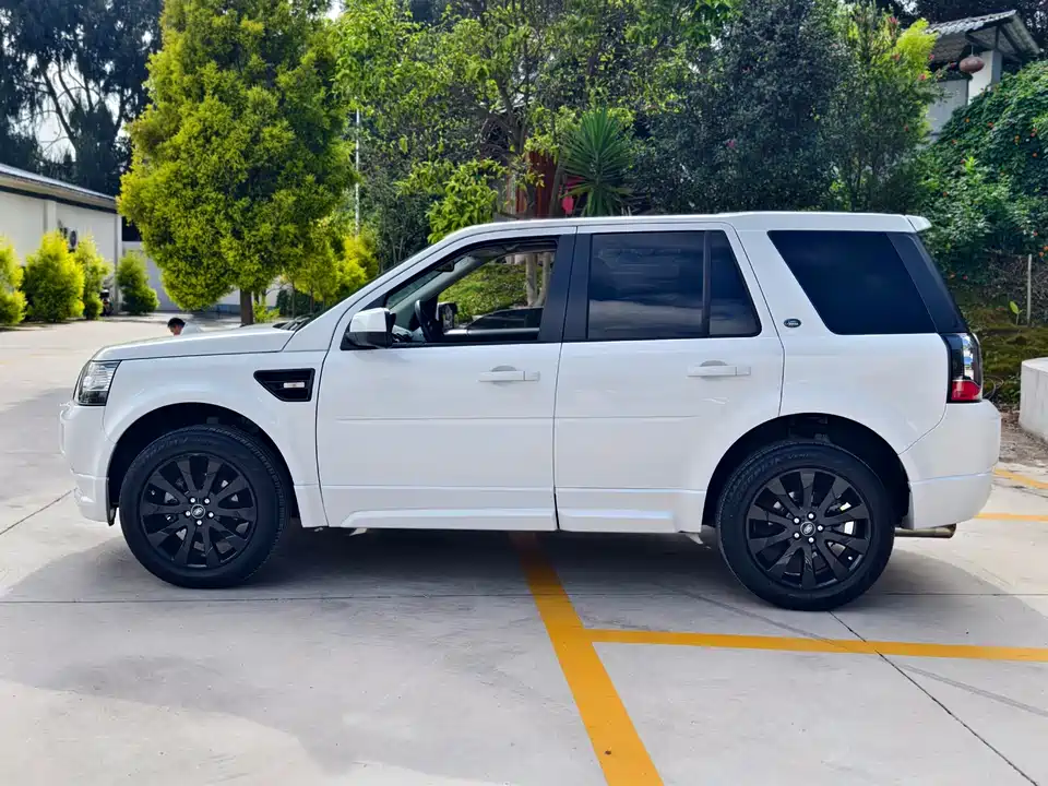 Land Rover Freelander 2