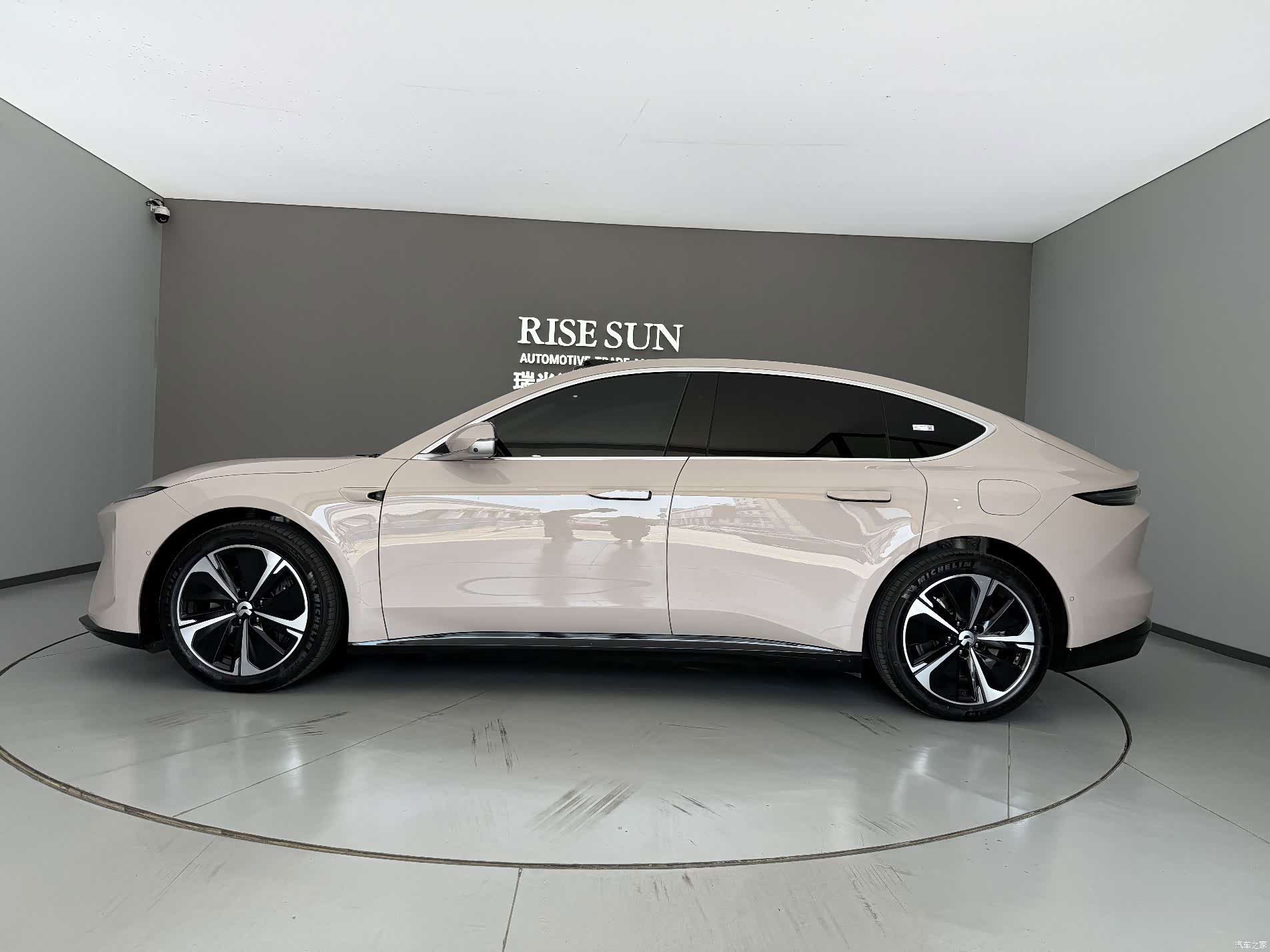 NIO ET5, 2025 4