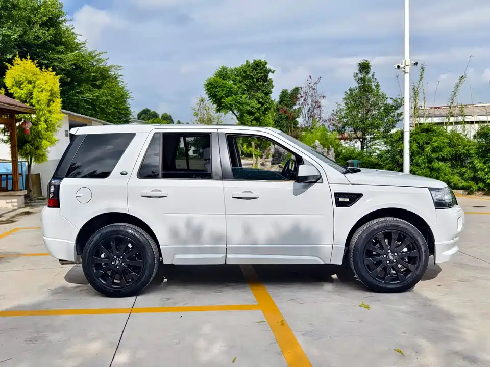 Land Rover Freelander 2