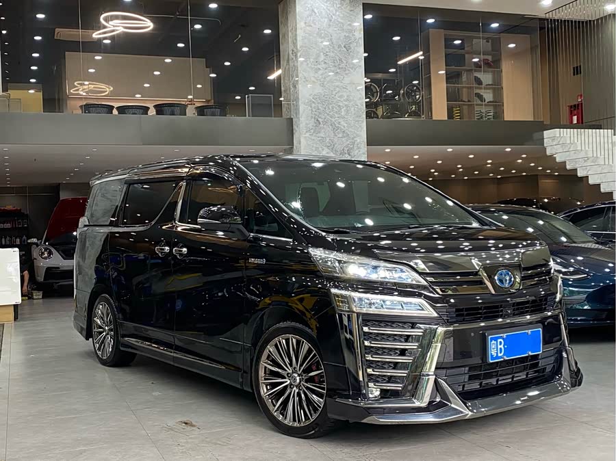 Toyota Vellfire 2020, фото 3