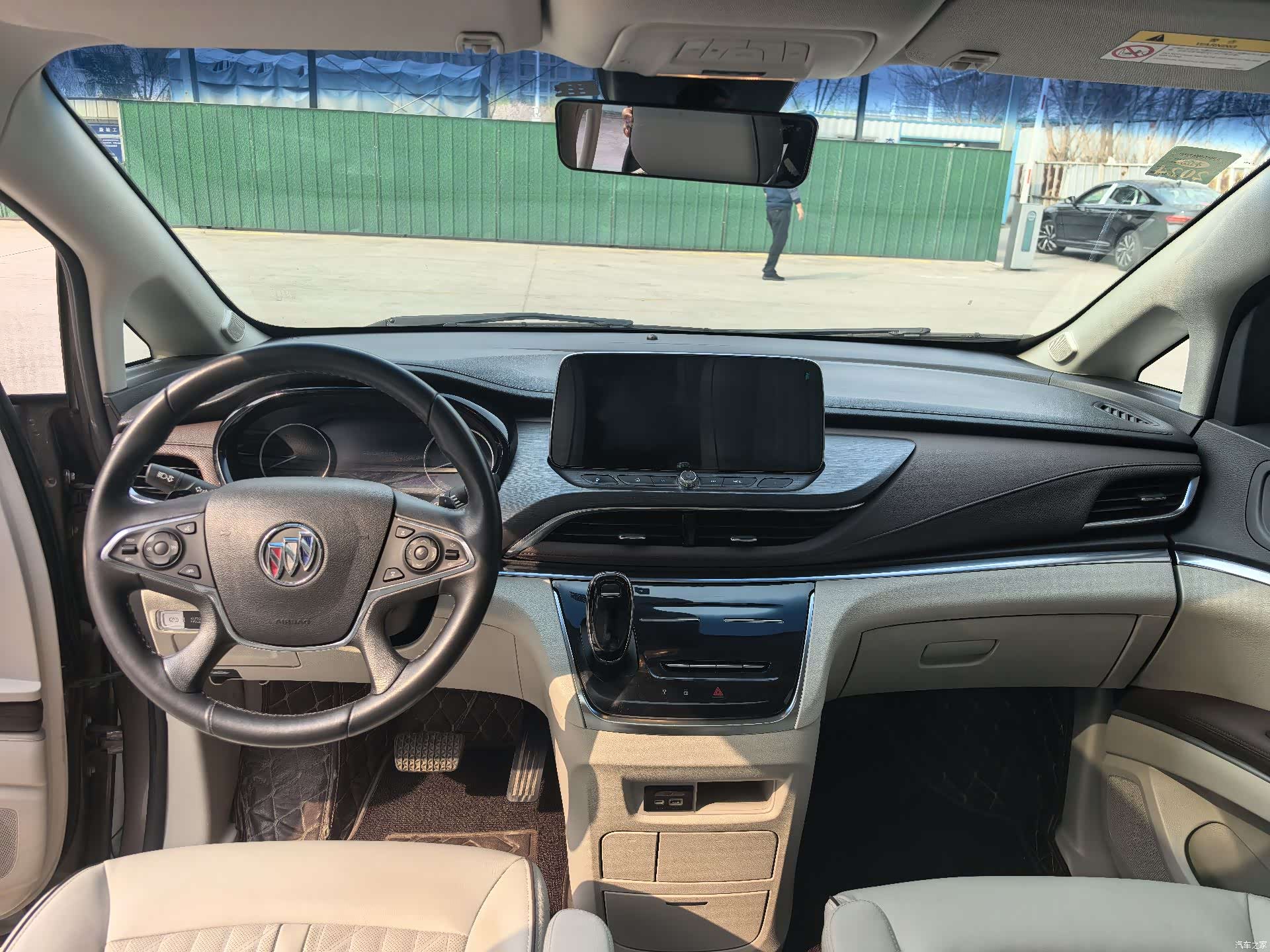 Buick GL8, 2022 6