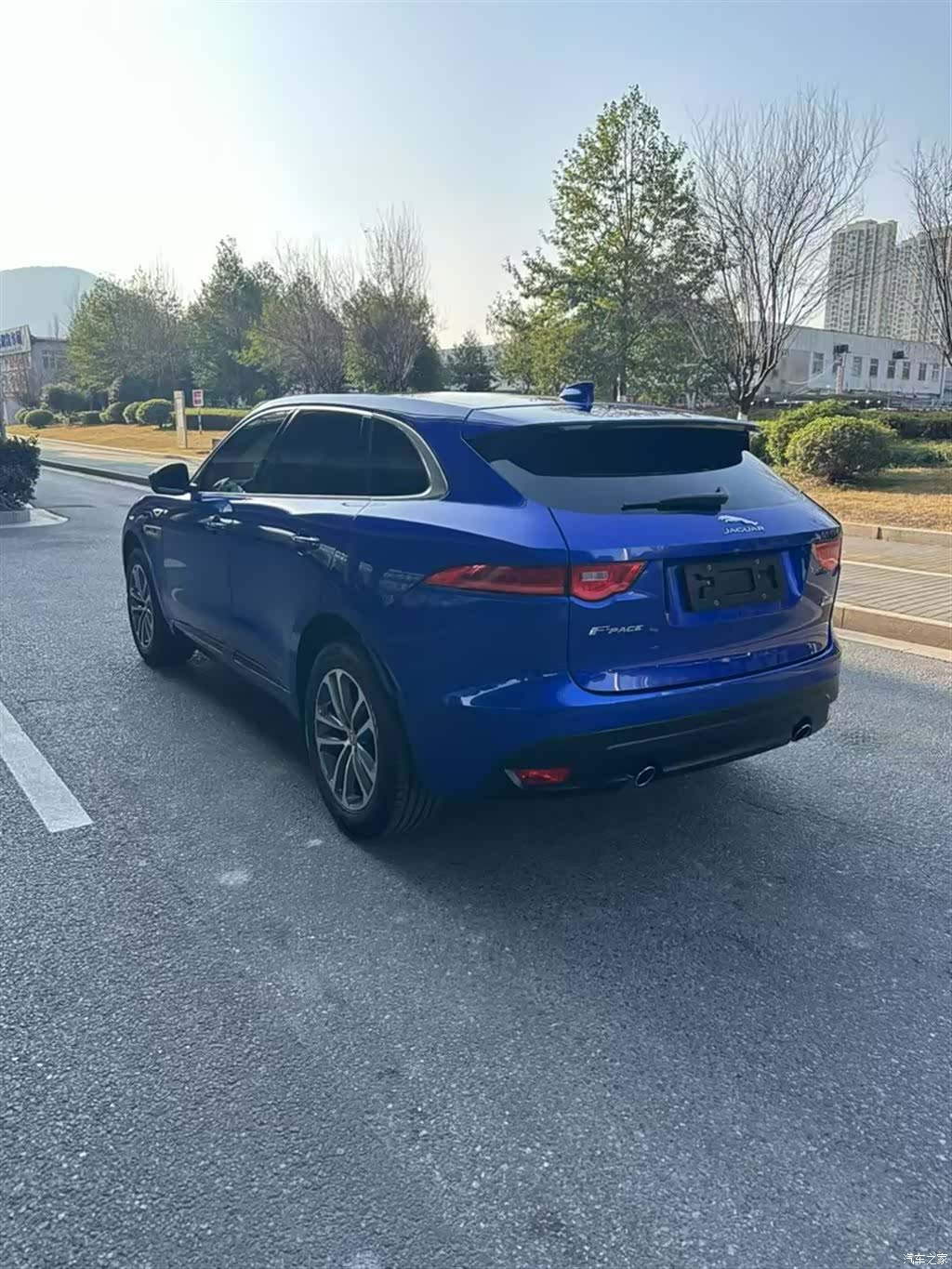Jaguar F-PACE, 2017 все фото