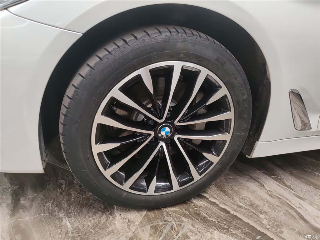 BMW 5 Series, 2019 23