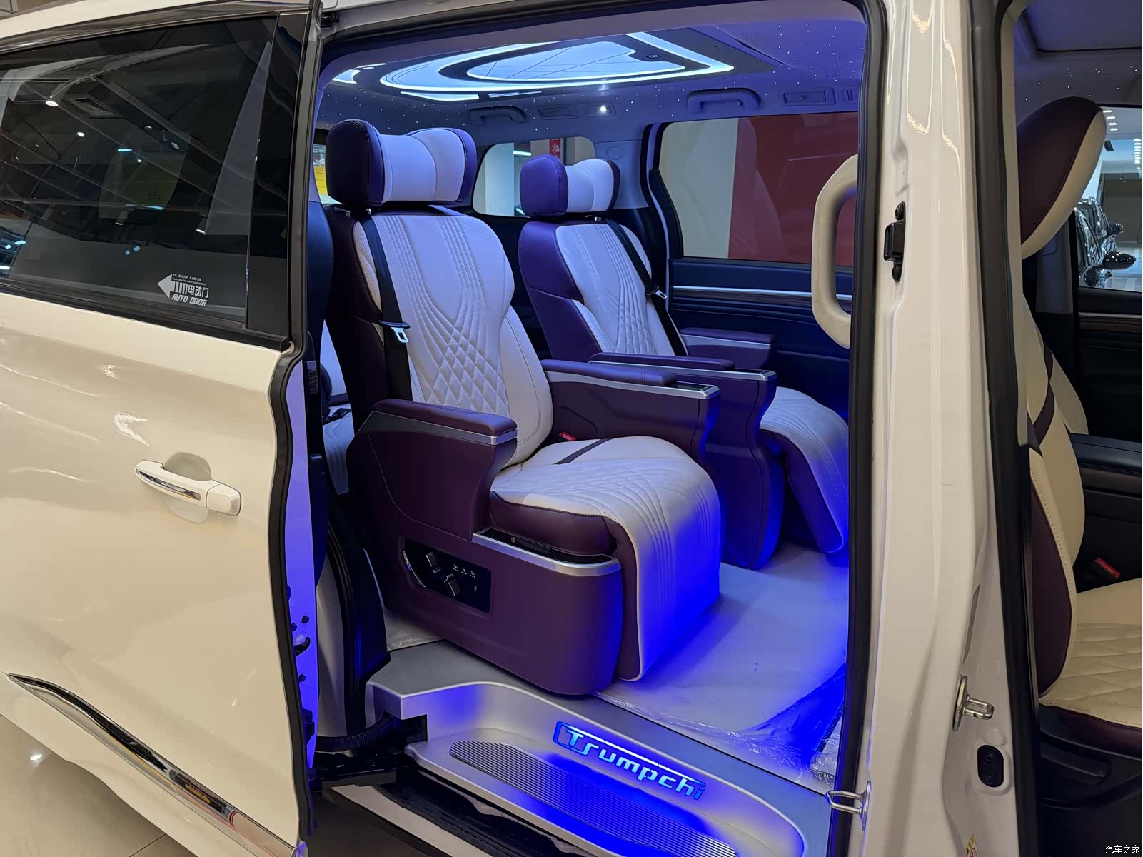 Trumpchi M8, 2022 13