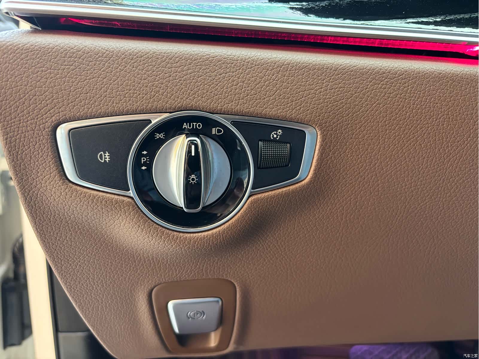 Mercedes-Benz E-Class, 2019 26