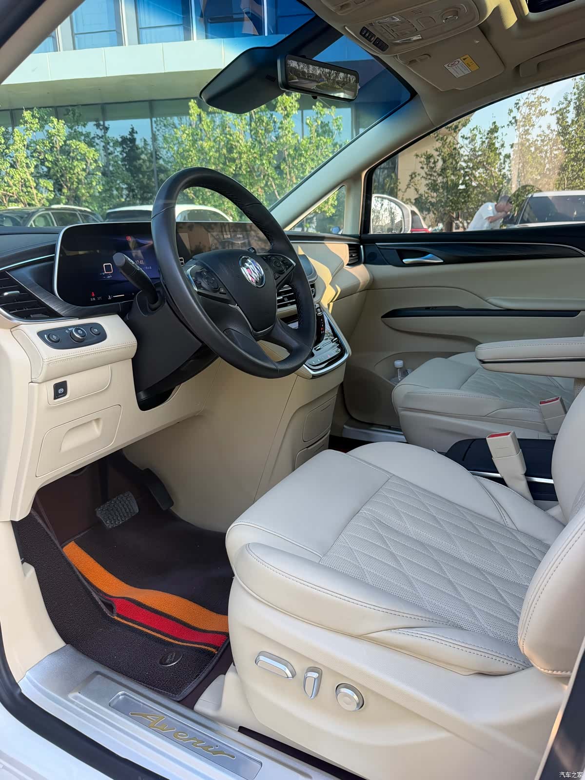 Buick GL8, 2023 10