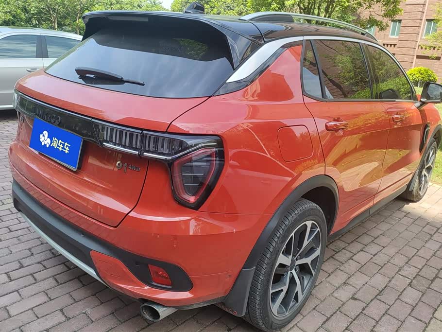 Lynk & Co 01