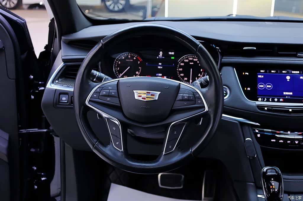 Cadillac XT5, 2021 22