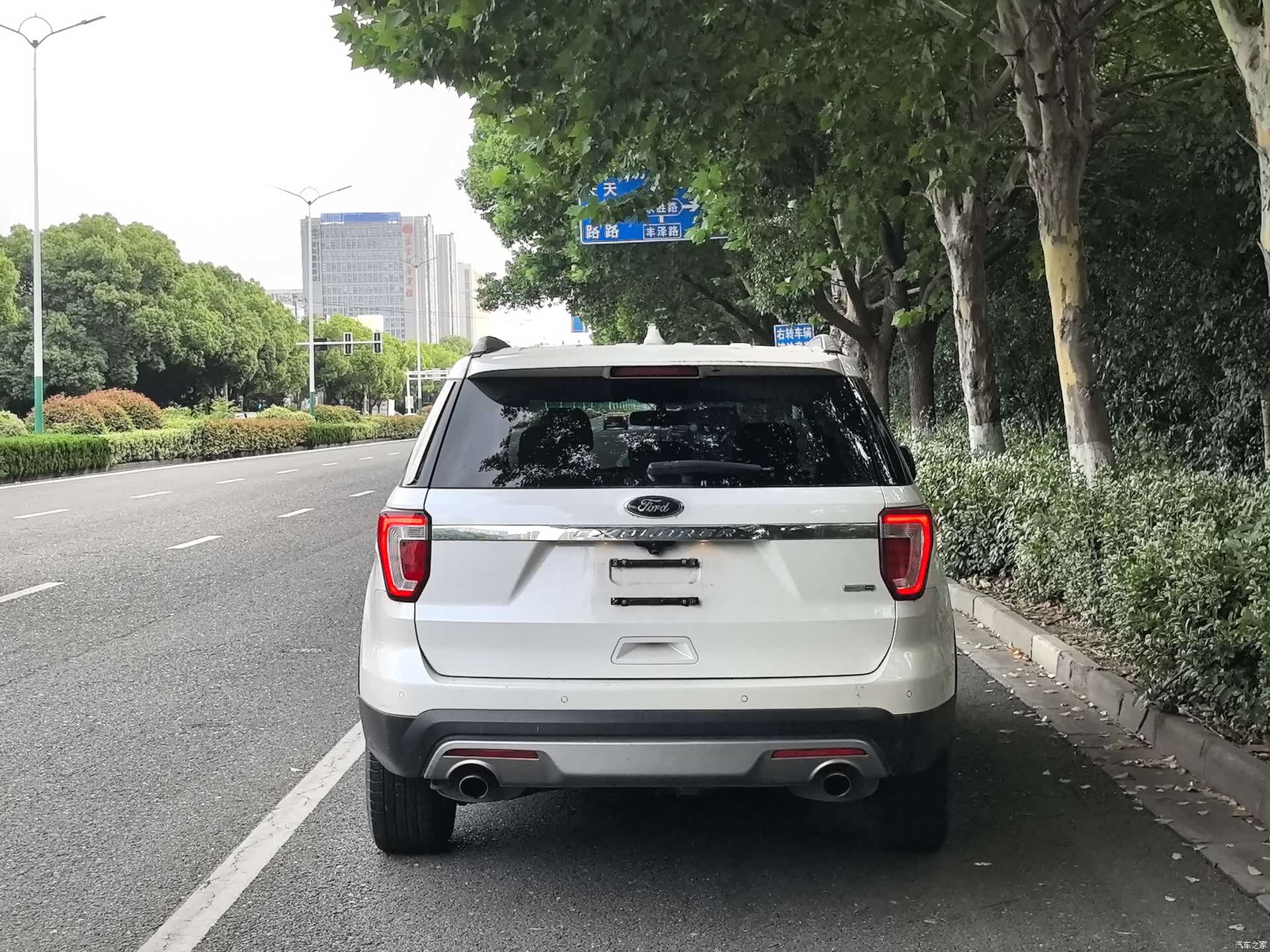 Ford Explorer, 2016 все фото