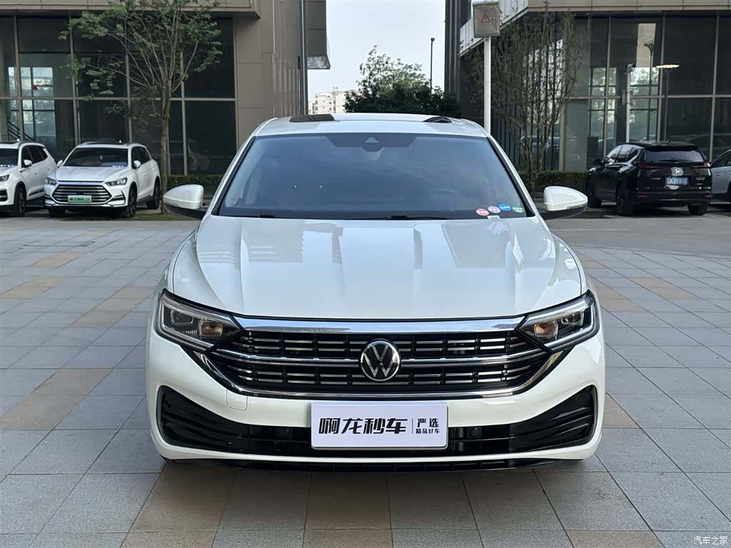 Volkswagen Sagitar, 2025 3