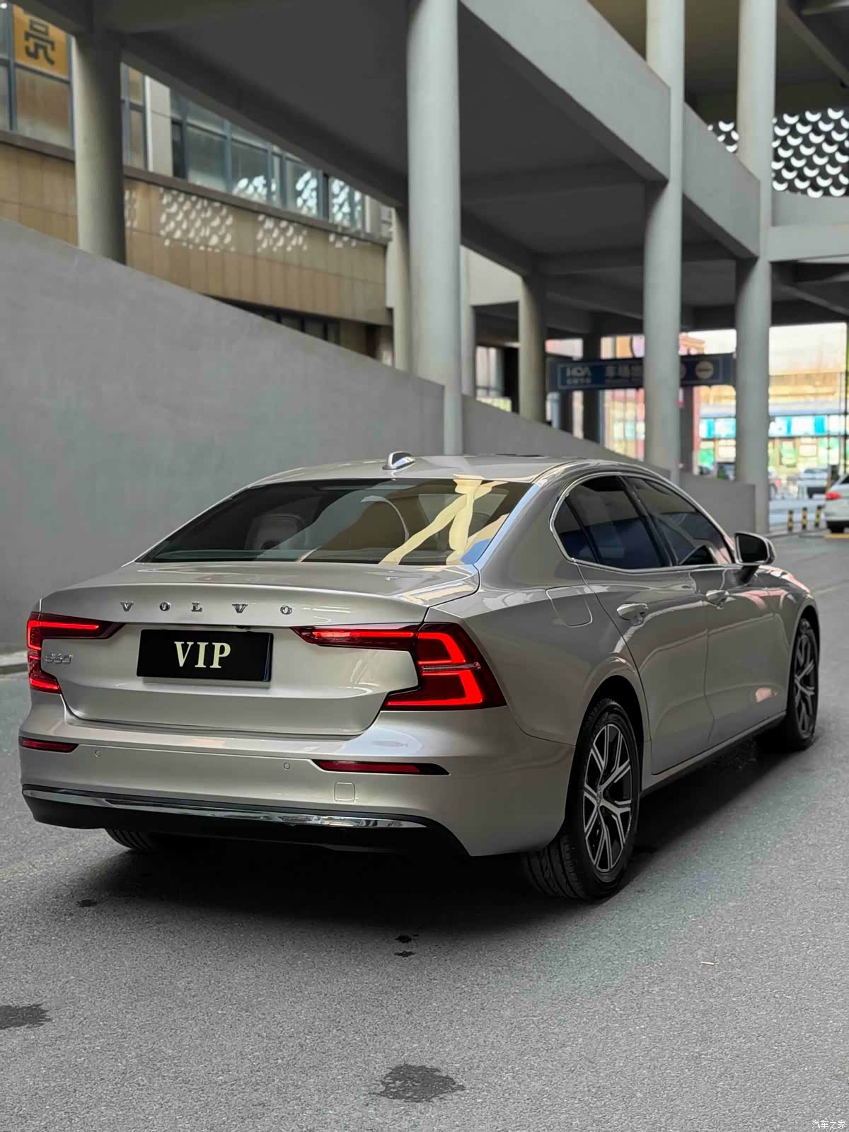 Volvo S60, 2023 6