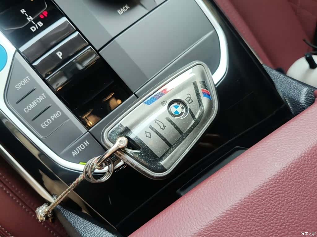 BMW i3, 2024 9