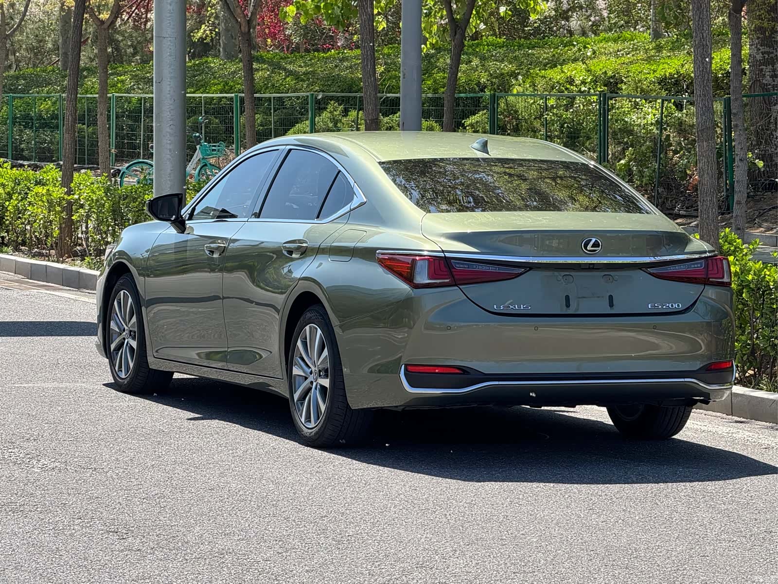 Lexus ES, 2019 4