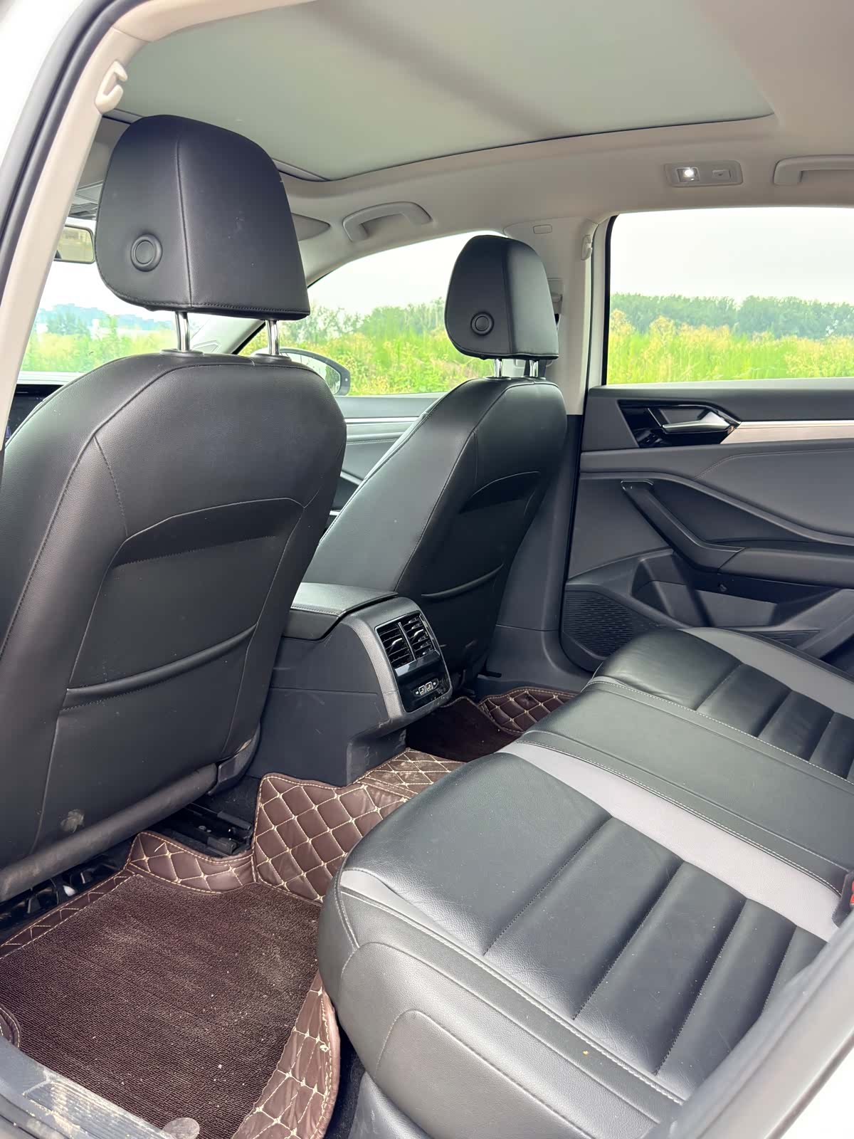 Volkswagen Sagitar, 2020 8