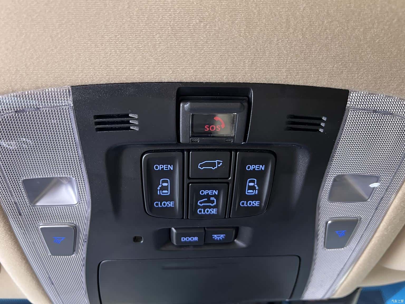 Toyota Vellfire, 2022 25