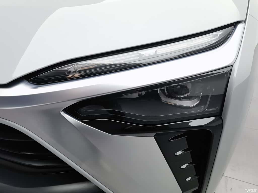 NIO ES8, 2021 7