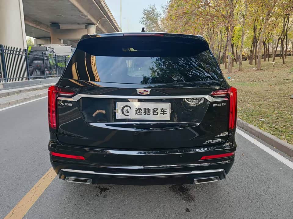 Cadillac XT6