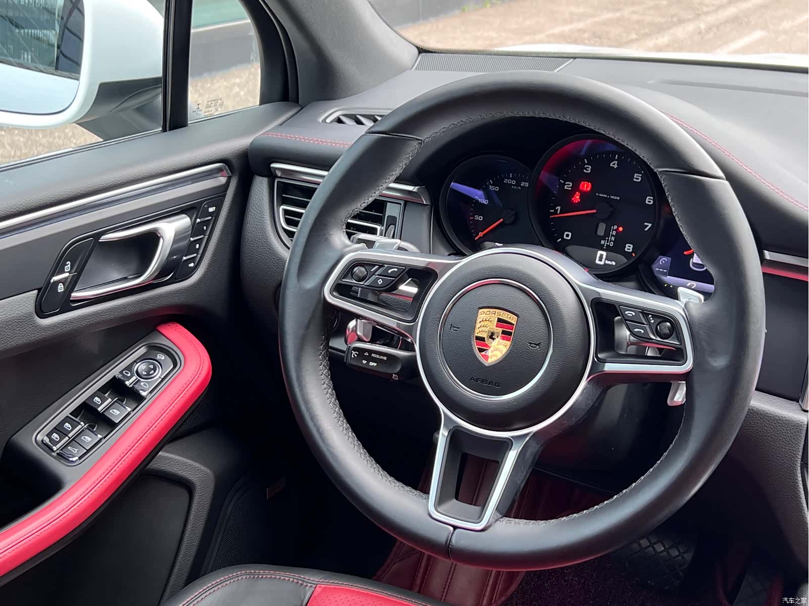 Porsche Macan, 2021 9