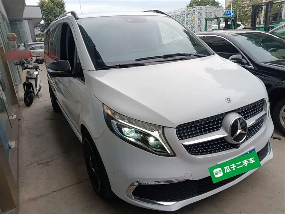 Mercedes-Benz V-class