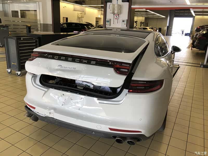 Porsche Panamera, 2018 10
