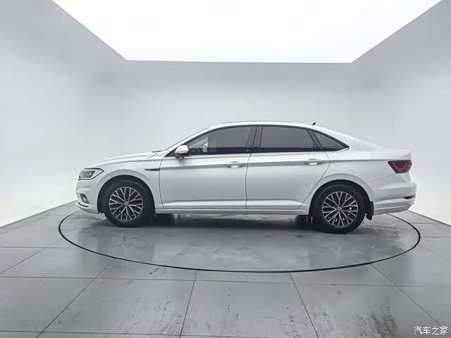 Volkswagen Sagitar, 2021 7