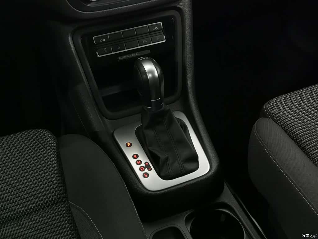 Volkswagen Xia, 2016 13