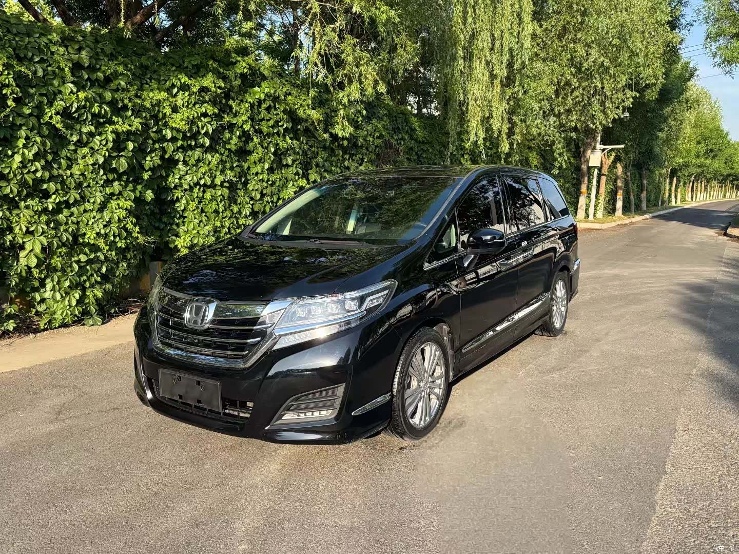 Honda Elysion, 2016 1