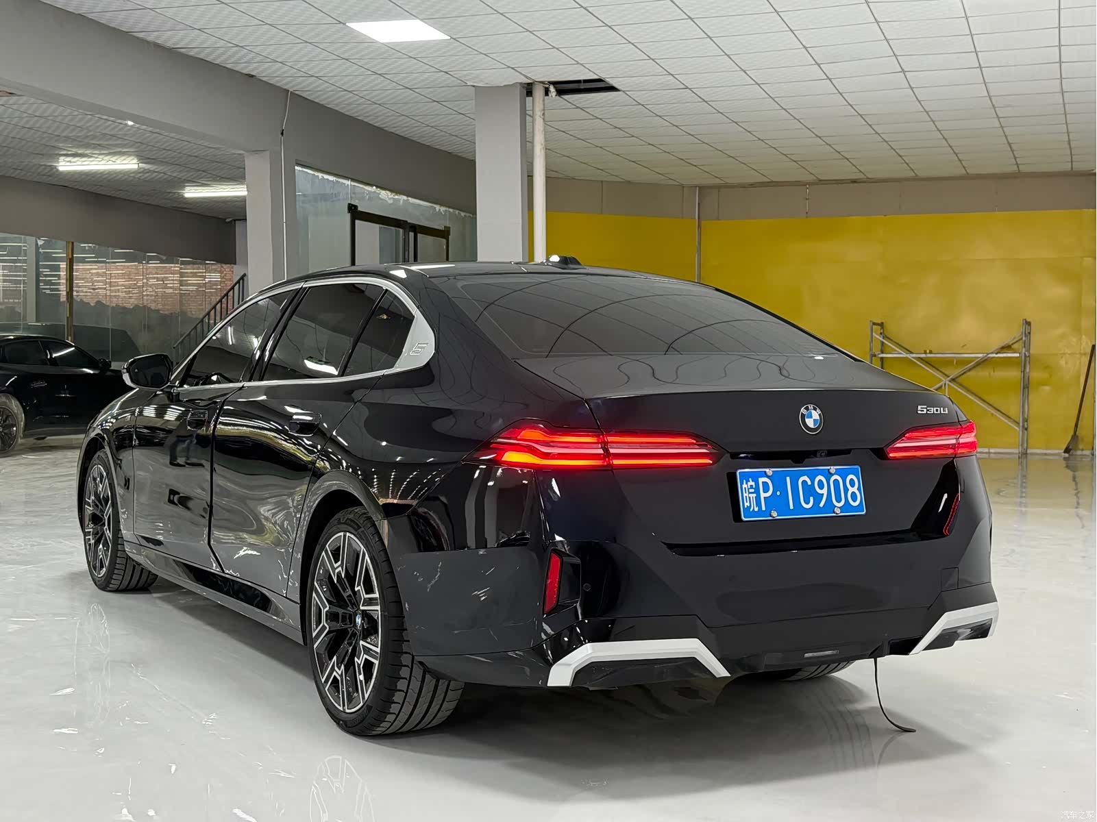 BMW 5 Series, 2024 7